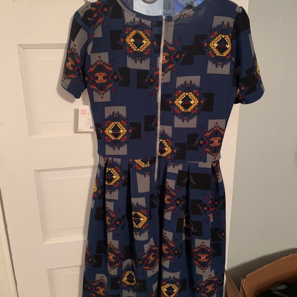 Lularoe Amelia - Picture 3 of 3